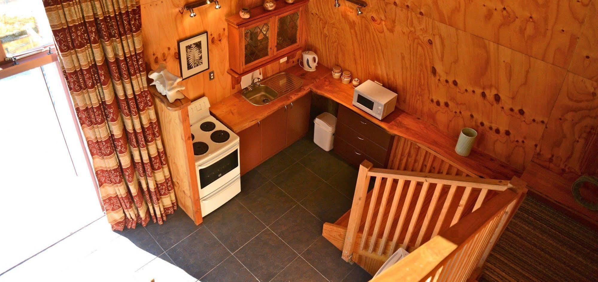 Barn Bed And Breakfast Waitati Exterior photo