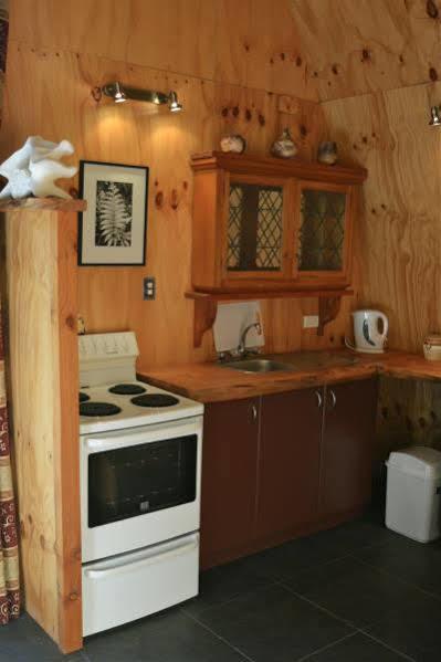 Barn Bed And Breakfast Waitati Exterior photo